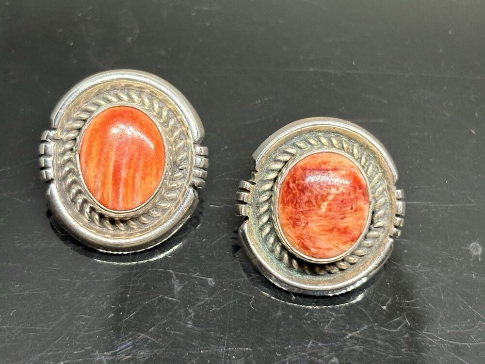 Vtg Native American Sterling Silver John Chavez Navajo Spiny Oyster Earrings